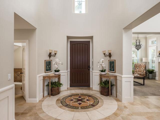 7076 Heron Cir, Carlsbad CA: https://media.crmls.org/mediaz/42979c59-18de-42b5-afe4-72d84f336a94.jpg