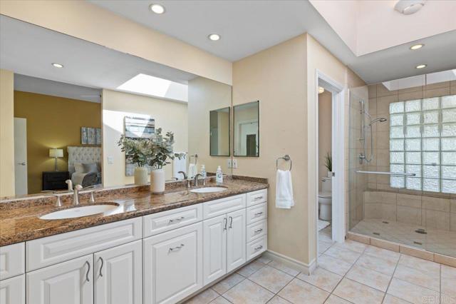 1054 La Sombra Drive, San Marcos CA: https://media.crmls.org/mediaz/4297f9e8-af46-48f2-81bc-d453c4f63389.jpg