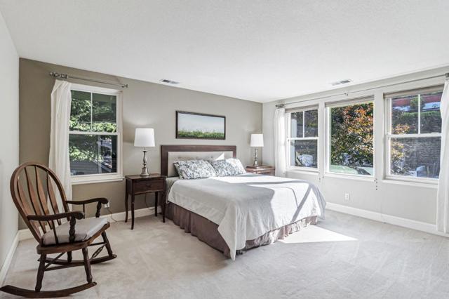 2940 San Juan Boulevard, Belmont CA: https://media.crmls.org/mediaz/429838f5-f111-4dc0-9154-9d444adc1318.jpg