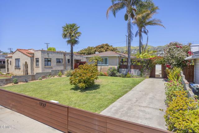 1727 San Nicholas Street, Ventura CA: https://media.crmls.org/mediaz/42991c63-a4e9-49e7-925b-e8198658063b.jpg