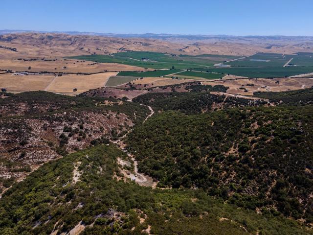 71418 Jolon Road, Bradley CA: https://media.crmls.org/mediaz/42996997-38e2-4f41-b2b8-c826ea93072c.jpg