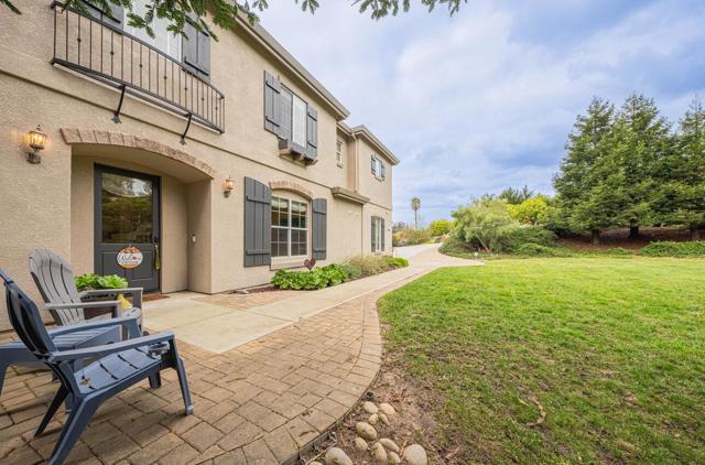 17403 Avenida Los Altos, Salinas CA: https://media.crmls.org/mediaz/4299a6b7-3a57-43b7-8c6d-0ae2d52f3494.jpg