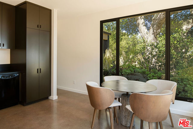 5651 W Camino Cielo, Santa Barbara CA: https://media.crmls.org/mediaz/429a0097-5de6-4a7d-bdbb-f994586122a7.jpg