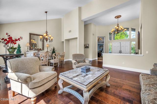 1826 Crystal View Circle, Newbury Park CA: https://media.crmls.org/mediaz/429b94fe-7455-4bfd-ab96-6efb31f003d0.jpg