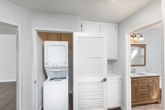 Image 27 of 41 For 16458 Avenida Venusto C  C