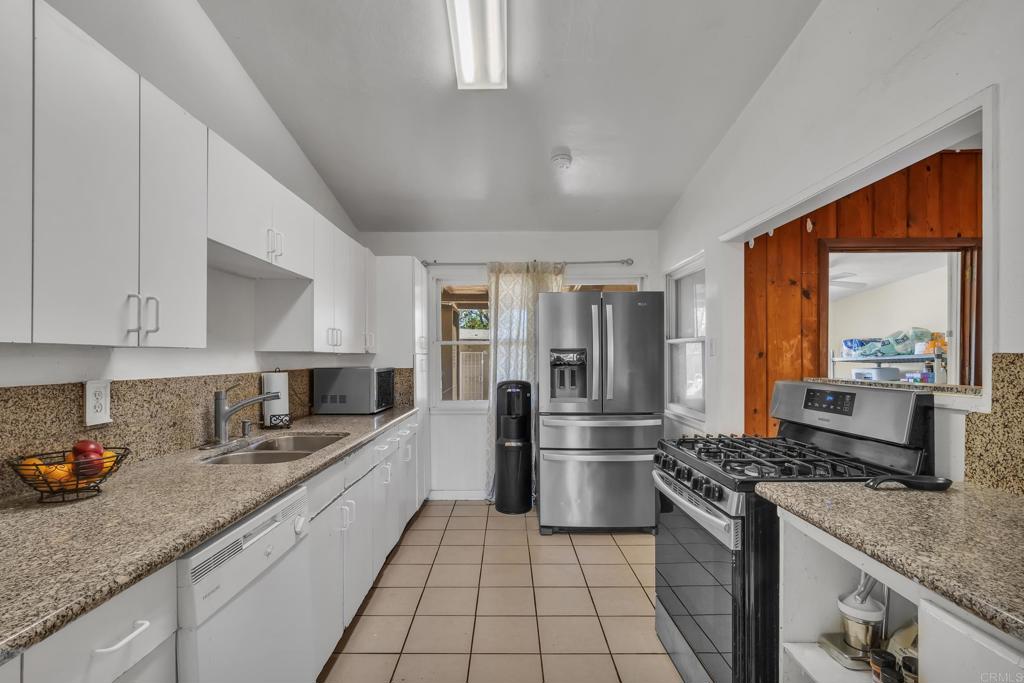 610 11th Avenue - photo 10