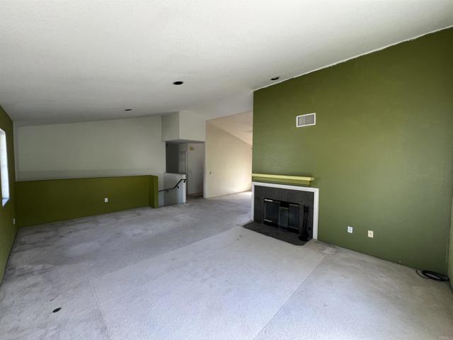 Detail Gallery Image 9 of 24 For 8438 Fanita Dr, Santee,  CA 92071 - 3 Beds | 2 Baths