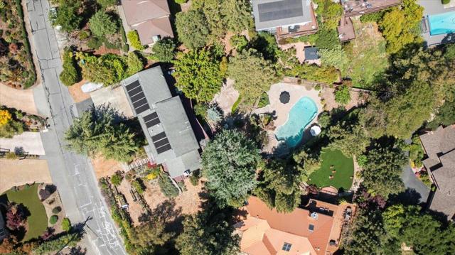 878 Hillcrest Drive, Redwood City CA: https://media.crmls.org/mediaz/429e2a98-eec8-4461-b9c5-dcd6394c4377.jpg