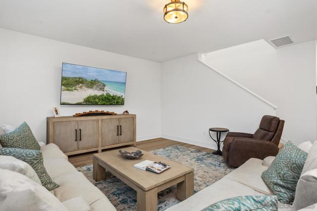 35505 Orchard Trails, Fallbrook CA: https://media.crmls.org/mediaz/429e3eef-009c-433f-9a29-d2e13d716095.jpg