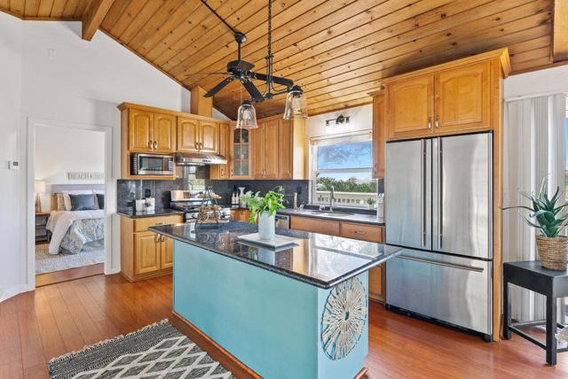 399 Sea Ridge Road, Seacliff CA: https://media.crmls.org/mediaz/429ec0a7-9879-41b1-9f9e-e3d65ab26a0e.jpg