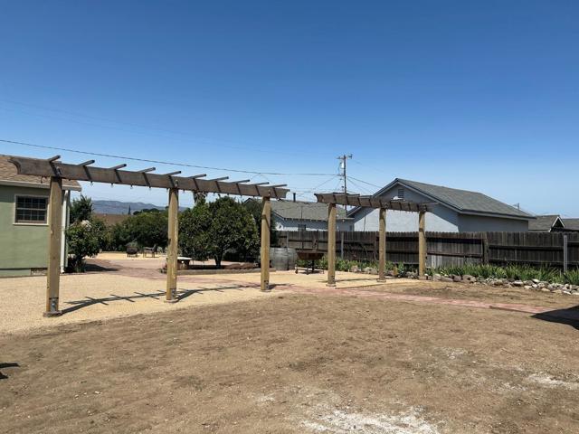 434 Oak Avenue, Greenfield CA: https://media.crmls.org/mediaz/429ede64-af43-466e-8599-98a7cca5a0e7.jpg