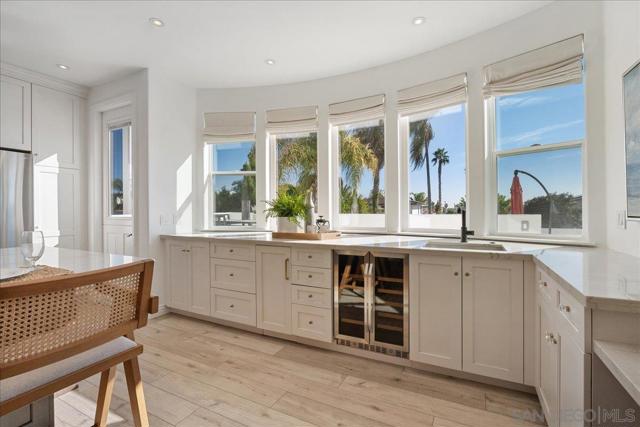 819 Van Nuys St, San Diego CA: https://media.crmls.org/mediaz/42a05f88-2103-45f9-888e-9d37984c8fe5.jpg