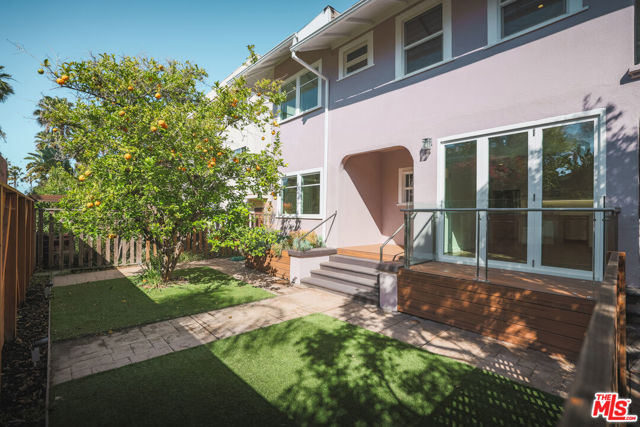 31 BREEZE Avenue Venice, California Brand New Craftsman Gem! Come see this beautiful walk-street craftsman in Venice with tons of natural light and large 3 bedroom, 3.5 bath + bonus room (office/den) with open kitchen and deck that looks out to a lovely yard and beautiful fruit tree. Included are in-unit Washer & Dryer, two parking spots and outdoor area. Tenant/Agent is advised to independently verify the accuracy of all information through personal inspection and with appropriate professional.