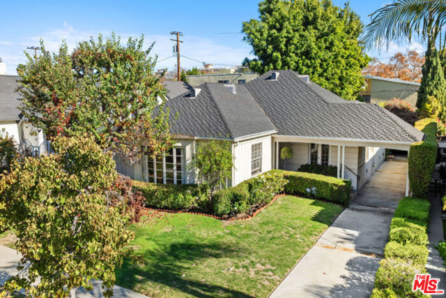 168 N Wetherly Drive, Beverly Hills CA: https://media.crmls.org/mediaz/42a16759-8875-4e35-a13a-6f9122649f28.jpg
