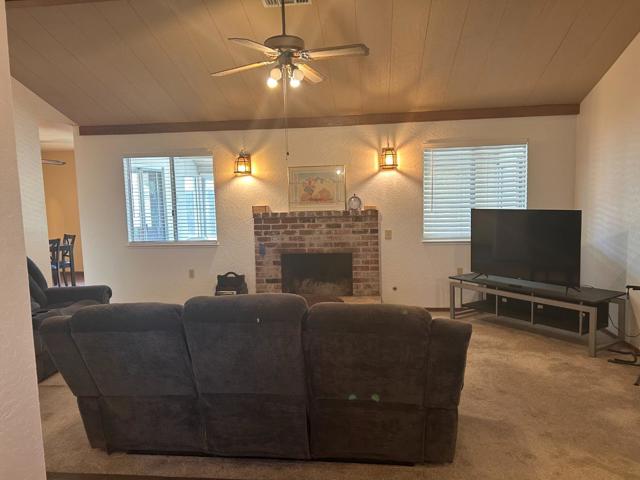 754 Meadowlark Avenue, Los Banos CA: https://media.crmls.org/mediaz/42a16faf-f149-4d22-845c-c045271d3b1a.jpg