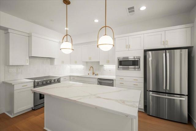 224 Carroll Street, Sunnyvale CA: https://media.crmls.org/mediaz/42a20c7c-06ec-4f0c-9478-c6a0b40be705.jpg