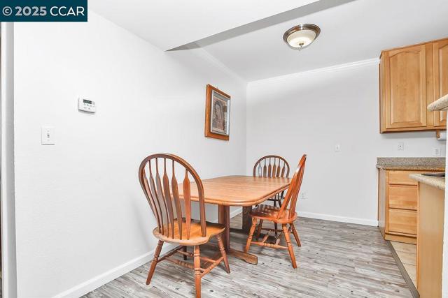 1255 Lakeview Cir, Pittsburg CA: https://media.crmls.org/mediaz/42a25a07-d390-4e74-936f-5186f68f8dd8.jpg
