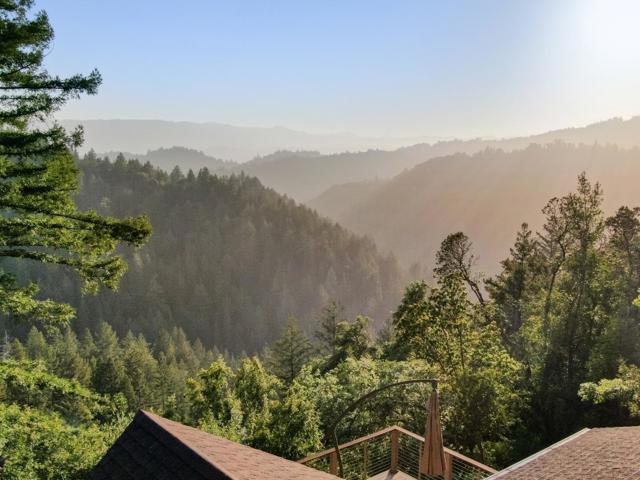 1619 Sunset Ridge Road, Los Gatos CA: https://media.crmls.org/mediaz/42a26d1c-4087-4aa4-84c1-f21f0a868281.jpg