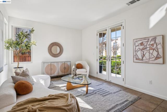 220 Hollister Avenue, Alameda CA: https://media.crmls.org/mediaz/42a28586-2695-419e-8de9-f2f9b741f92a.jpg