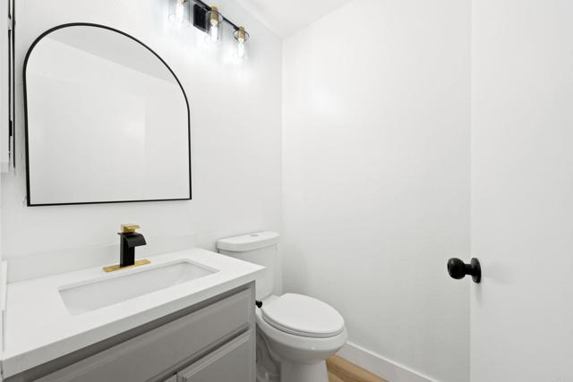 10350 Caminito Cuervo, San Diego CA: https://media.crmls.org/mediaz/42a3754a-ae39-41ad-a3ea-fa6298d10afc.jpg