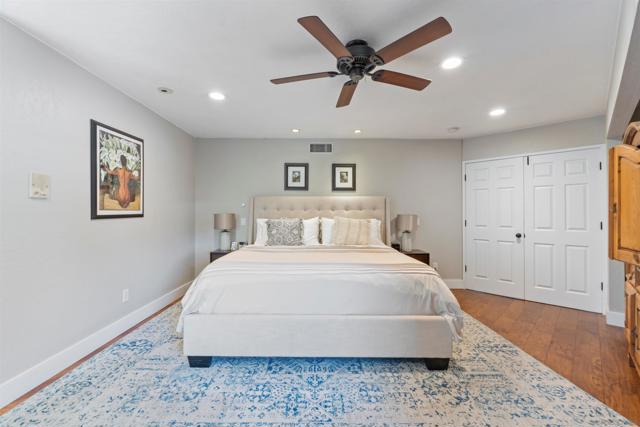 17924 Saint Andrews Dr, Poway CA: https://media.crmls.org/mediaz/42a38374-17cf-4a2e-bc3c-5df6bd91602b.jpg
