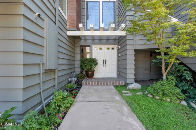 1495 N View Drive, Westlake Village CA: https://media.crmls.org/mediaz/42a3a9f2-c6a5-406b-9304-23a540bf6e25.jpg