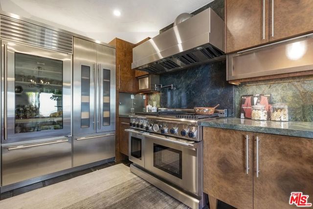 4 Bed Home for Sale in Los Angeles, California