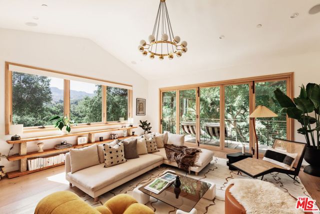 1149 OLD TOPANGA CANYON Road photo 6