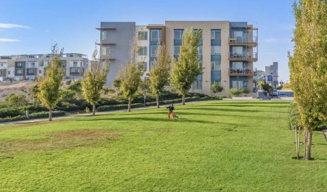 555 Innes Avenue, San Francisco CA: https://media.crmls.org/mediaz/42a4d639-f74e-4b74-ab57-6bdb332d42f9.jpg