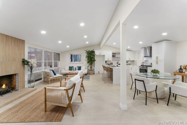 3424 Lockwood DR, San Diego CA: https://media.crmls.org/mediaz/42a51fb3-e444-4e67-9b6e-4e1d626ba752.jpg