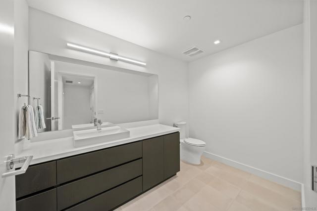 1388 Kettner Blvd, San Diego CA: https://media.crmls.org/mediaz/42a5923b-7bf1-47ac-bec1-3bedc2fb5dc5.jpg