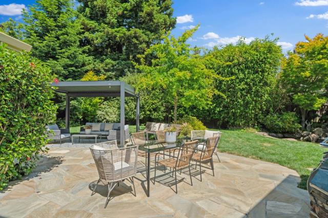 989 Lane Avenue, Mountain View CA: https://media.crmls.org/mediaz/42a6a73a-ae37-41d4-82cb-294bfb4f70a7.jpg