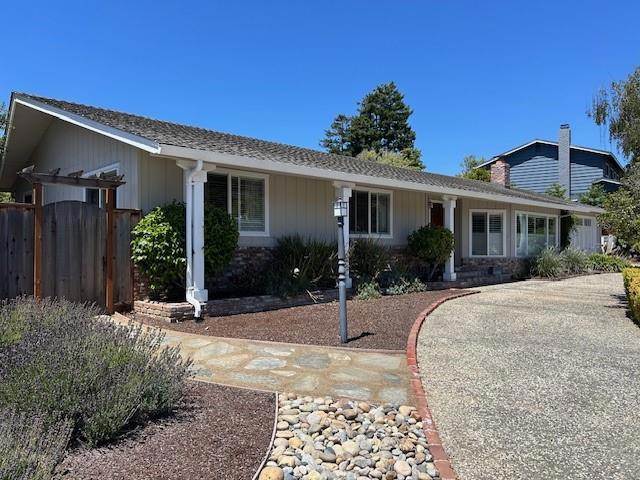 1118 Pinehurst Drive, Aptos CA: https://media.crmls.org/mediaz/42a6abd1-4823-433b-bd18-ee126bff2424.jpg