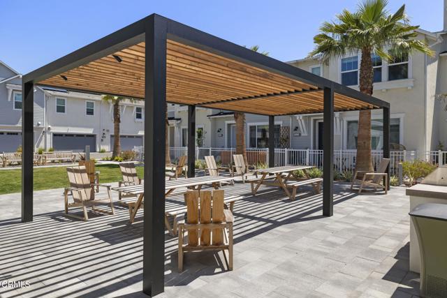 2402 Channel Drive, Ventura CA: https://media.crmls.org/mediaz/42a71dd1-b33e-4a96-a8bf-6714c686092e.jpg