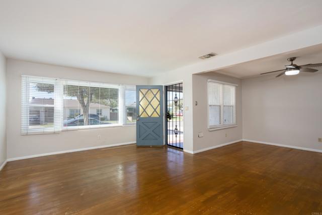 Detail Gallery Image 6 of 41 For 709 Brightwood Ave, Chula Vista,  CA 91910 - 3 Beds | 2 Baths