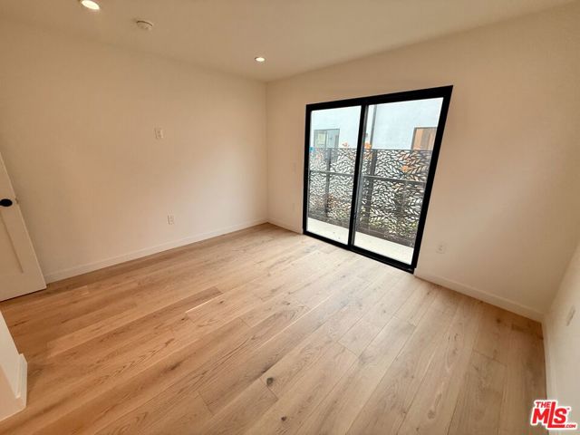 2427 Shoredale Avenue, Los Angeles CA: https://media.crmls.org/mediaz/42a8c8e4-6830-43ab-b259-f3321d3418f3.jpg