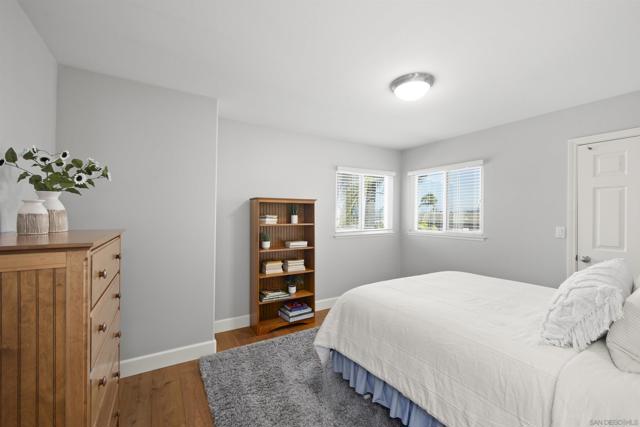 6968 Talisman Ct, San Diego CA: https://media.crmls.org/mediaz/42a9149f-b31b-4095-bd92-9d2ded6423e9.jpg
