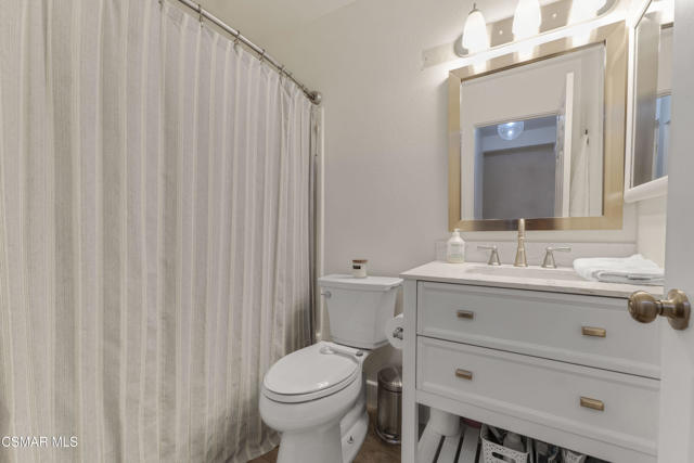 5757 Lake Lindero Drive, Agoura Hills CA: https://media.crmls.org/mediaz/42a93244-3347-4a8c-a919-151a8a0040dd.jpg