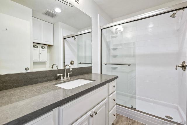 5710 Baltimore Dr, La Mesa CA: https://media.crmls.org/mediaz/42a944d5-141c-495c-ba9b-3401523559a8.jpg