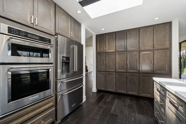 6 Amherst Court, Rancho Mirage CA: https://media.crmls.org/mediaz/42a9a2eb-e154-4e34-a1b8-dc9b36379826.jpg