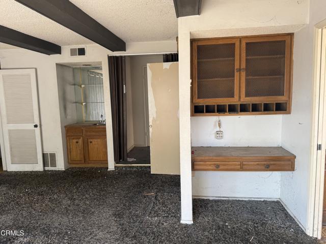 3542 Stiles Avenue, Camarillo CA: https://media.crmls.org/mediaz/42a9d0d8-0be2-4d35-b287-9ba170b26bc9.jpg