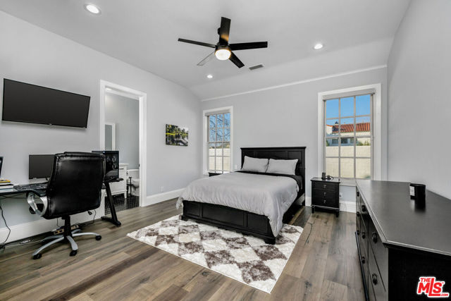 1 Falconridge Drive, Coto de Caza CA: https://media.crmls.org/mediaz/42aa0fa1-899f-44ed-9e4f-d8dd8ceede80.jpg