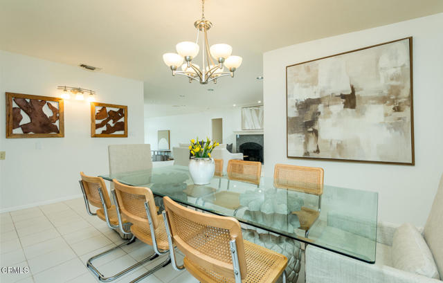 Detail Gallery Image 15 of 74 For 3550 Santa Carlotta St, Glendale,  CA 91214 - 5 Beds | 4 Baths