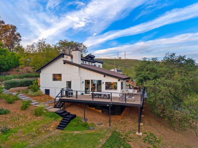 20790 Fortuna Del Norte, Escondido CA: https://media.crmls.org/mediaz/42aa24d4-2baf-45a8-ad82-7fcbe2627f36.jpg