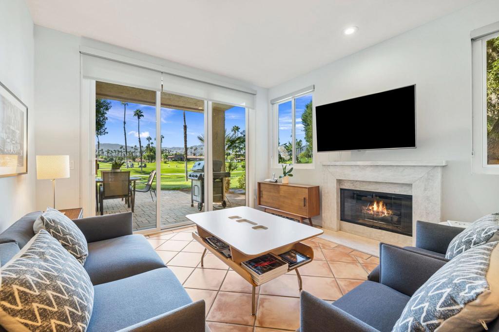 MLS #219138502DA image #2