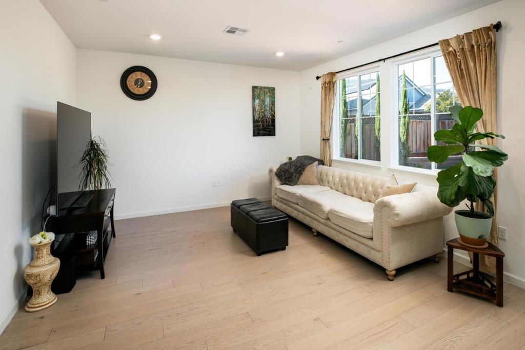 42Ab4331 83C3 447C Bcfd 91B2336F4Cbf 7021 Vintner Court, Gilroy, Ca 95020 &Lt;Span Style='BackgroundColor:transparent;Padding:0Px;'&Gt; &Lt;Small&Gt; &Lt;I&Gt; &Lt;/I&Gt; &Lt;/Small&Gt;&Lt;/Span&Gt;