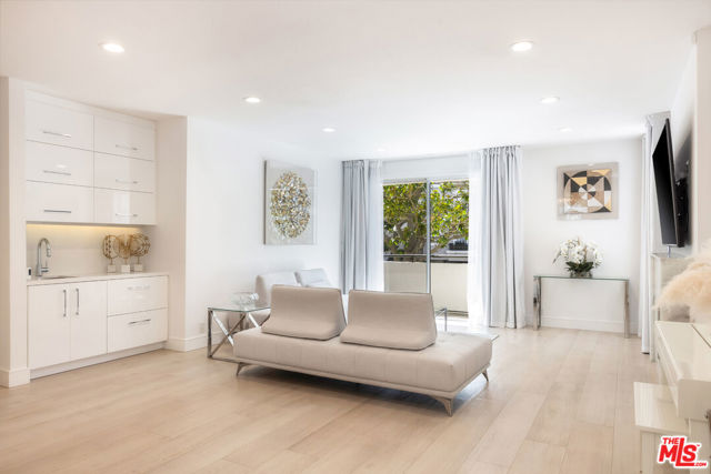 Drew Fenton | 1164 Wellesley Avenue Los Angeles CA | MLS: 7091063