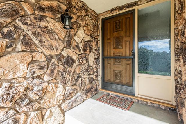 690 Ridgemark Drive, Hollister CA: https://media.crmls.org/mediaz/42ac384f-6946-4202-9d57-93ae2d7d63b1.jpg