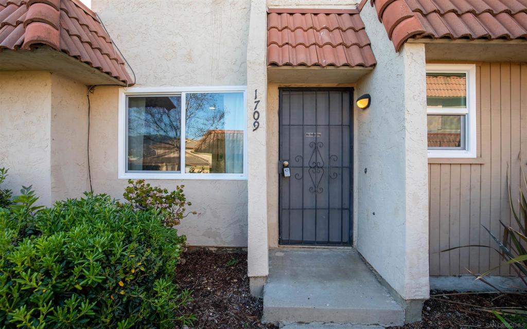 1709 Rue De Valle, San Marcos, CA 92078