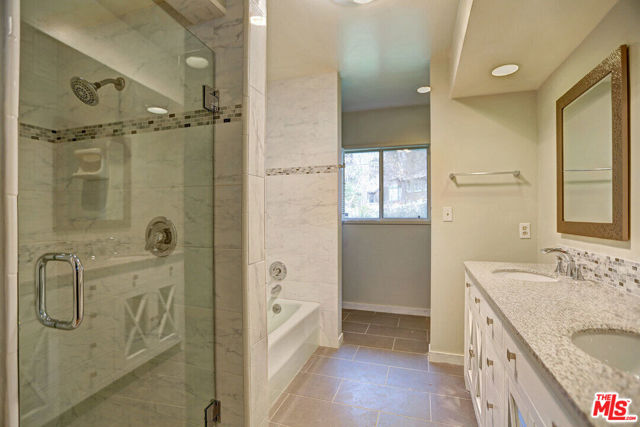 11410 Canton Drive, Studio City CA: https://media.crmls.org/mediaz/42ac7723-d8a3-4035-a499-7c2546093d28.jpg